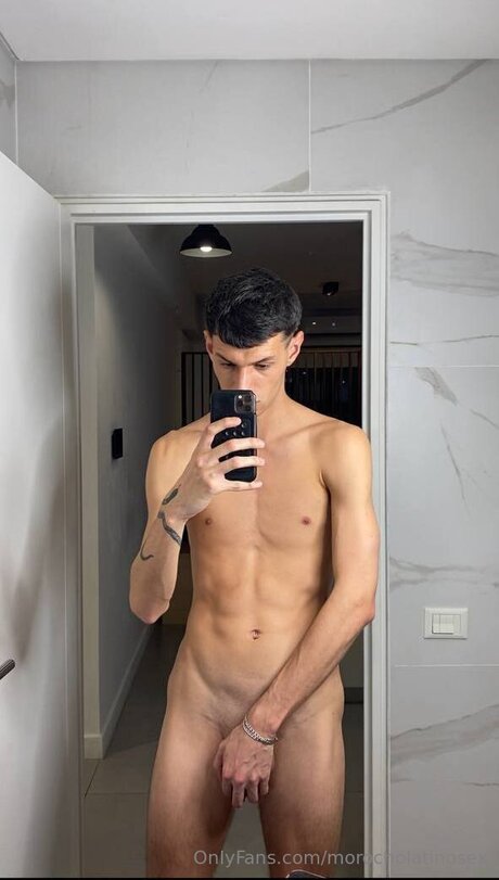 Marcio Morocho latino erotische kunst archiv