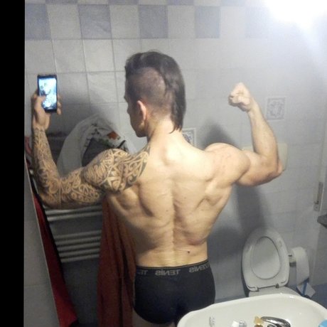 Gidan Tribal 23_ nacktheit sexy fotos