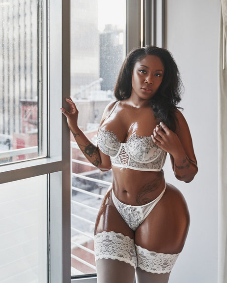 Charlotte Lavish VIP beste akt foto