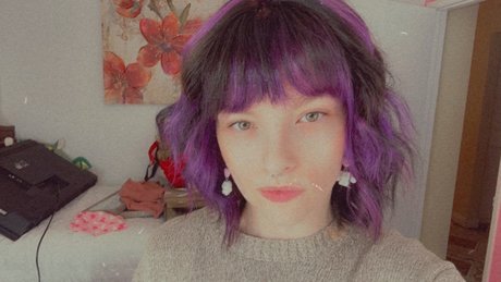 _FlwrBee_ schauspielerin nackte bilder