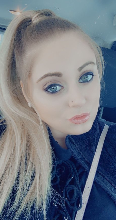 Michelle Jundi nackt schöne galerie