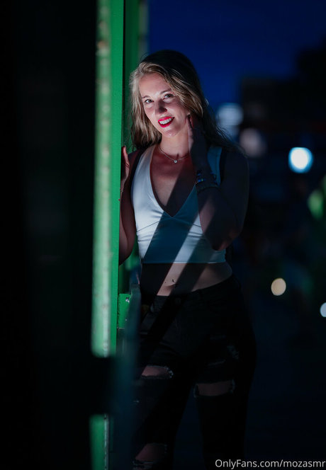 mozasmr kunst sexy galerien