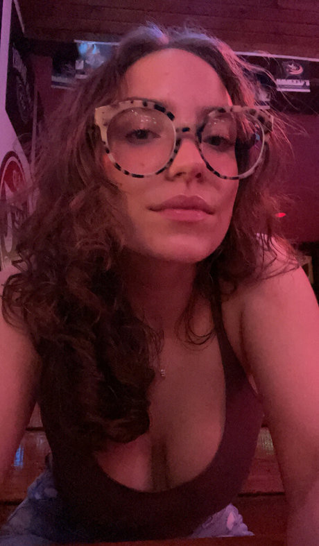 ella enchanted2 nackt pornostar foto