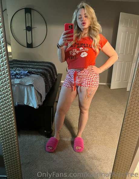 katrinathiccfree model nacktheit fotos