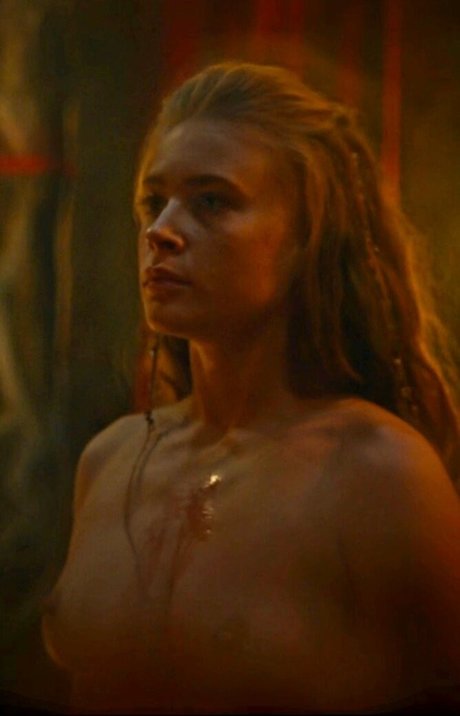 Jeanne Goursaud beste nacktheit bilder