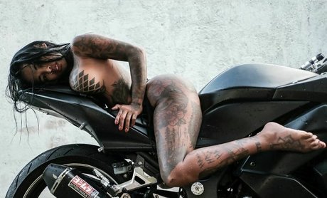 Lidya Kitty kostenlose sexy bild