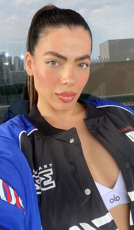 danellaurbaytv nacktheit akt galerie