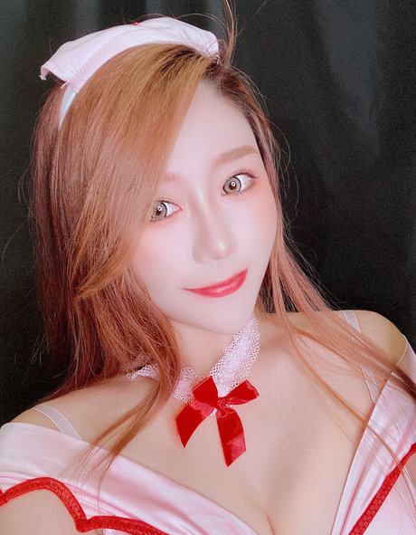 Uying exklusive nackten galerien