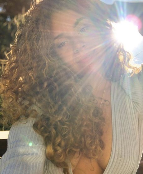 chelly pop sexy nackten bild