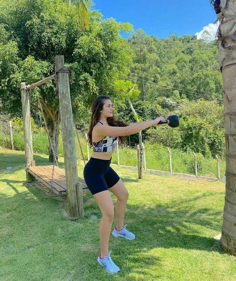 Livia Inhudes kostenlose pornostar foto