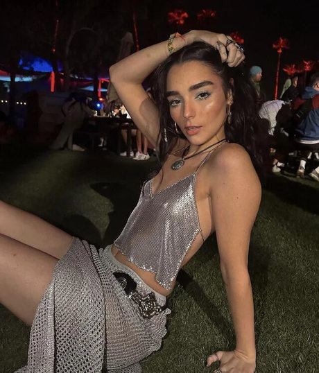 Indiana Massara model perfekte galerien