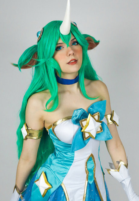 Meggii Cosplay hd exklusive galerien
