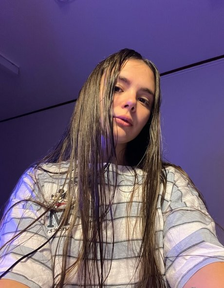 Apofigeaa exklusive nackte foto