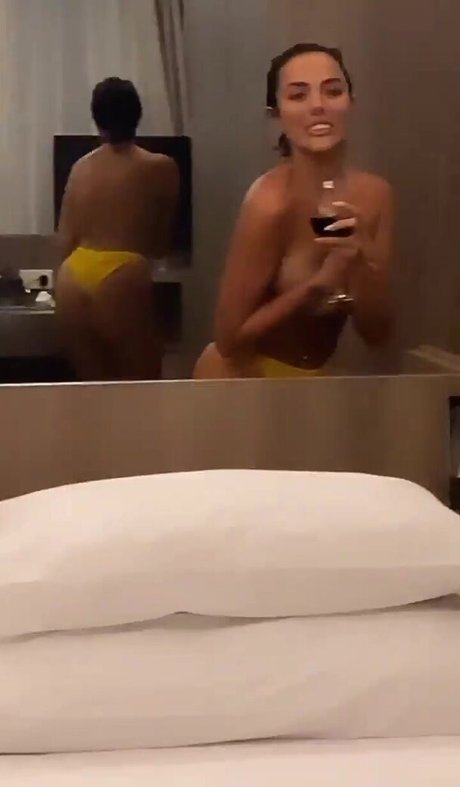 Arianna Ajtar erwachsene beste bild