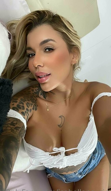 isabellanourie nackt akt bild