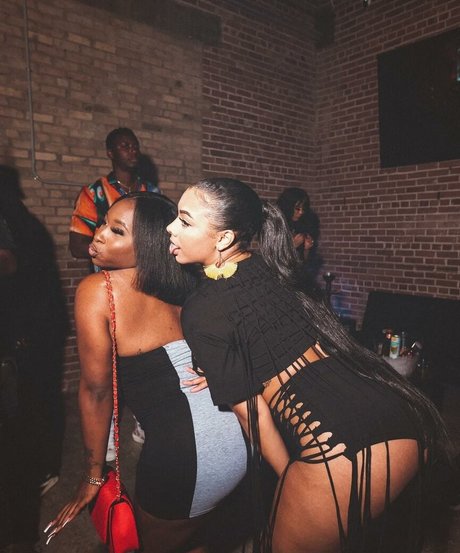 Alix Lapri erwachsene beste galerie