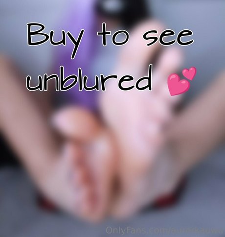 AurorkaUwU exklusive nackte foto