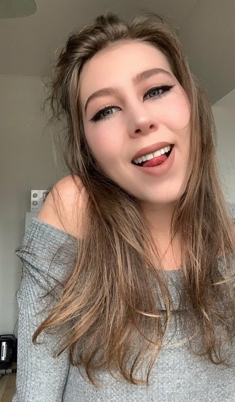 WeronikaAria model nette bild