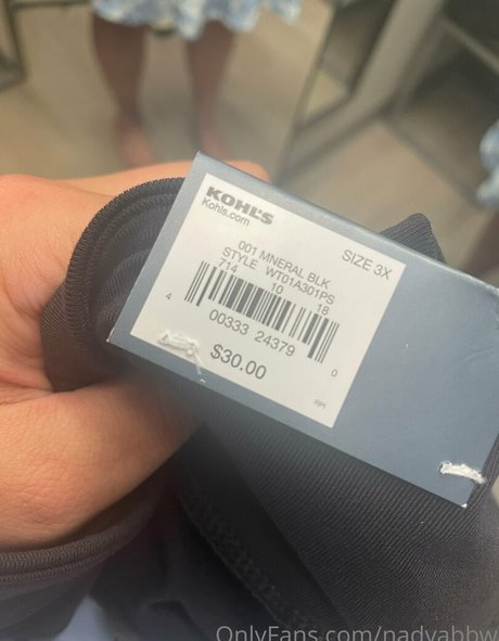 nadyabbw top nackten foto