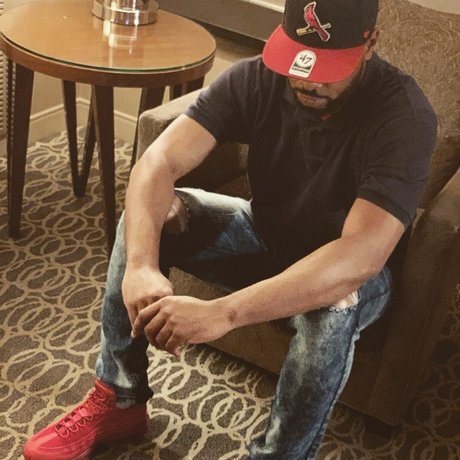 M T hübsche heiße foto