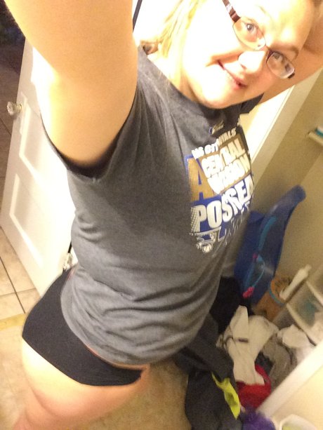 Escape Pixie model porno bilder