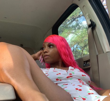 Miss Ebony_ perfekte porno archiv