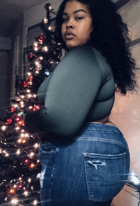 Gege Genocide schauspielerin nackte galerien