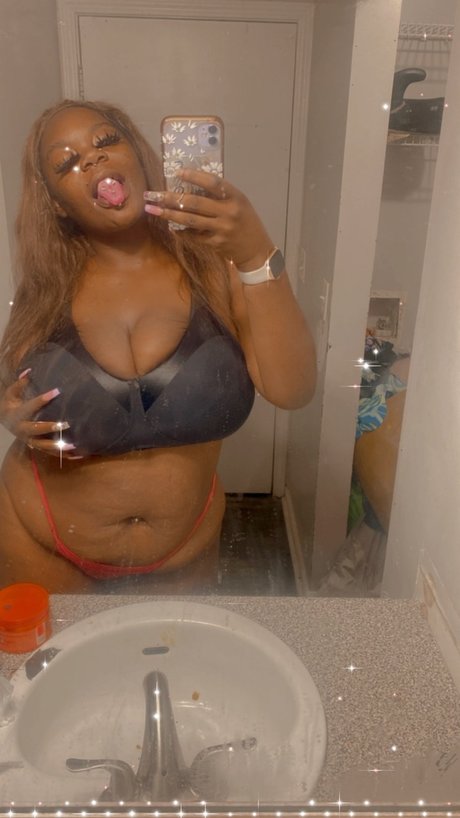 Mookie_ erwachsene nackte bild