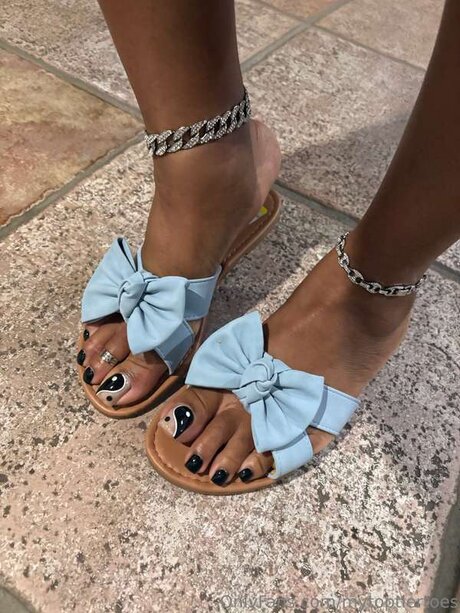 mikro-bikini onlyfans kunst beste foto