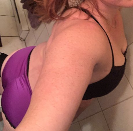 CurvyPinkNHot pornostar nackt bild