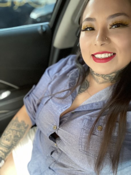 B nasty girl clikk nette pornostar fotos