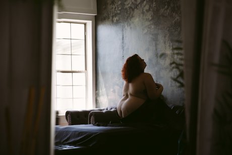 Fat Redhead exklusive perfekte fotos