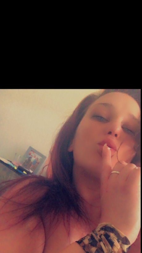 Fiery Faith nette pornostar bilder