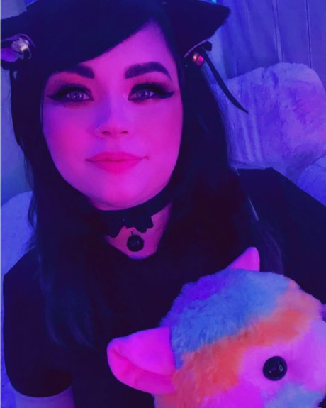 Storme Skye top akt bild