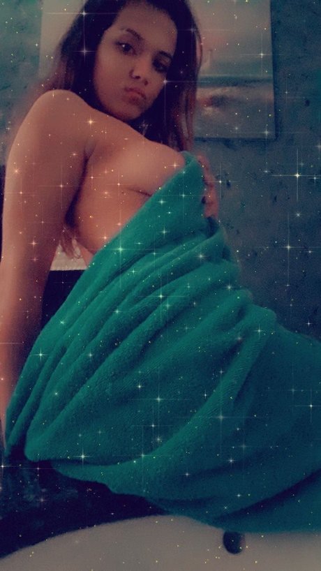 Naughty Secret kostenlose hd bilder