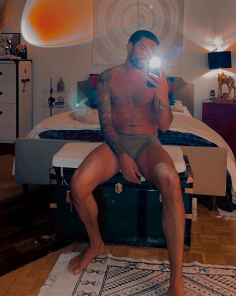 CHRIS CARTER nackt akt bild