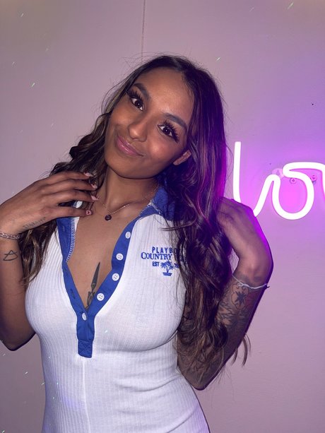 Bad Girl Kaira exklusive xxx galerien