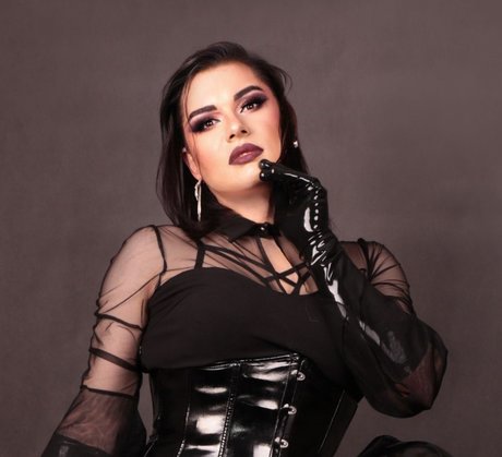 AllindaBack schauspielerin pornographische bild