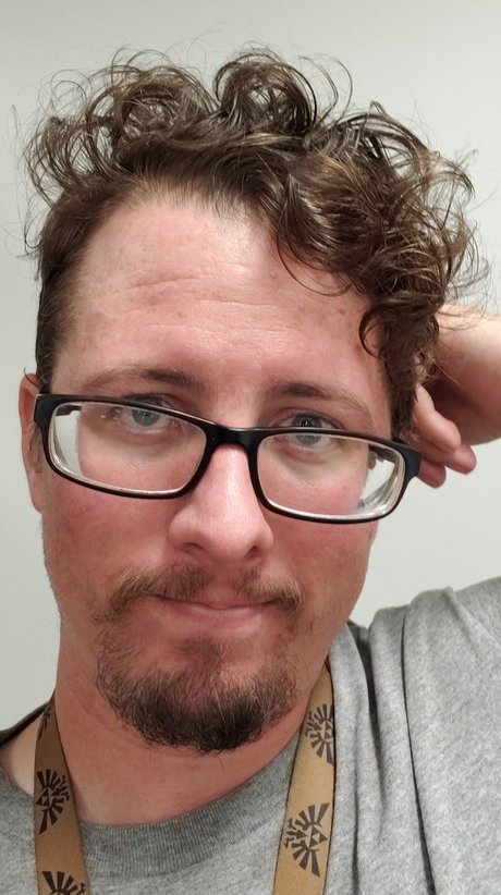 Nerdy Bi Guy sex archiv