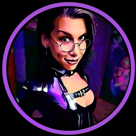 Neptune Six schauspielerin heiße bilder