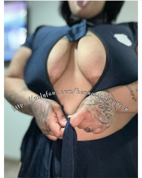 HennessyBbwQueen schauspielerin hd bild