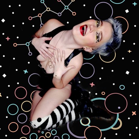 Cakelin Fable akt pornostar archiv