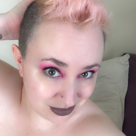 Nimue Allen BBW model kunst galerien