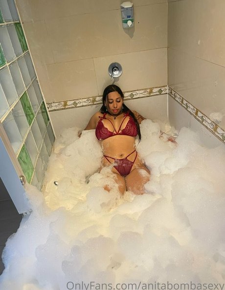 anitabombasexy exklusive nackten galerie