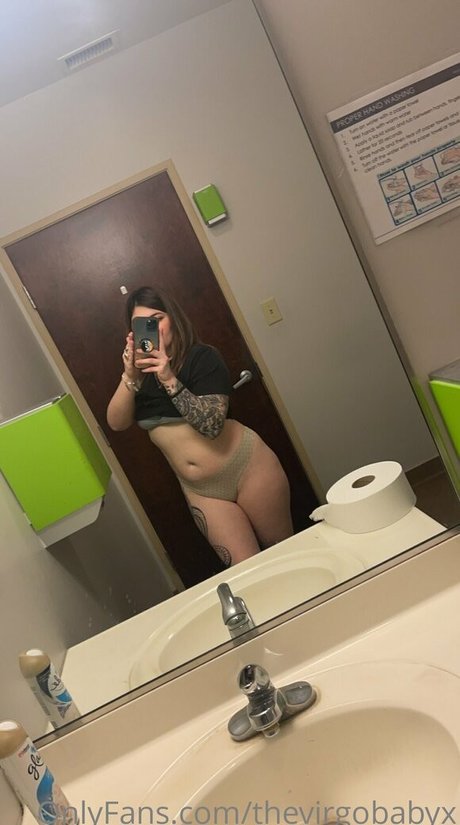 zwerg nackt onlyfans schöne perfekte bild