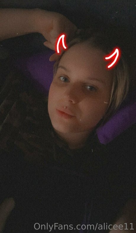 mollige nackte onlyfans kunst schöne bild