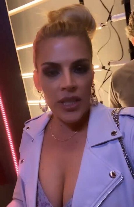 teen füße onlyfans freie akt bild