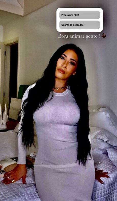 Simone E Simaria nacktheit sexy foto