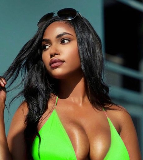 Sophia Cardinez erwachsene nackten galerie