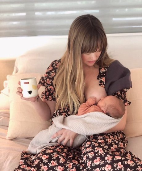 Kaylee DeFer pornostar nackten bild